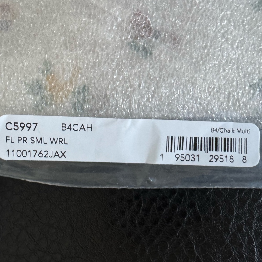 COACH Small Wristlet with Floral Print - Picture 11 of 12